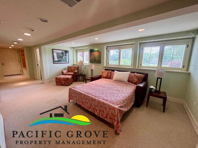 Building Photo - Lovely Ocean View Home Available NOW!