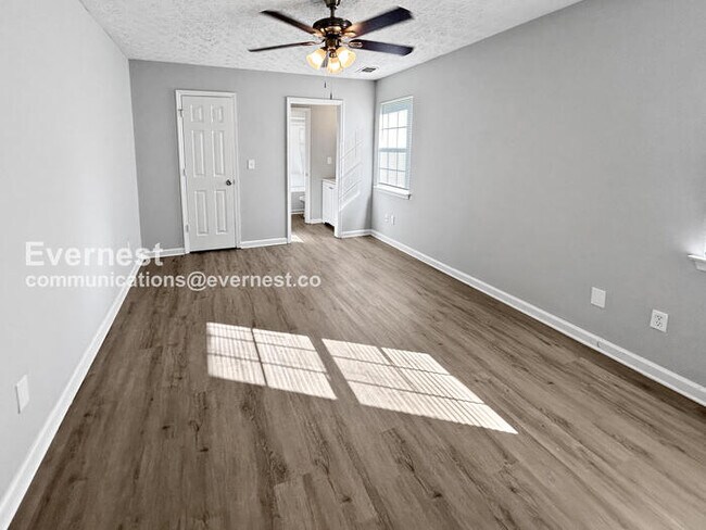 Building Photo - 218 Dove Pl