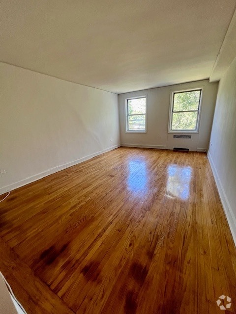 Building Photo - 1 Larchmont Acres