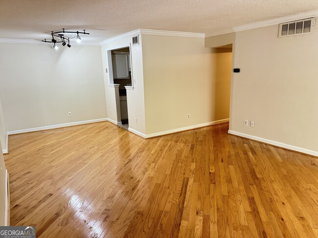 Building Photo - 5005 Wingate Way