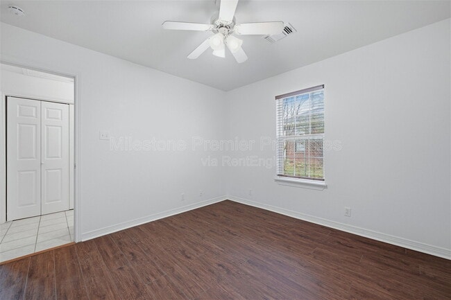 Building Photo - 2418 Loy Lake Rd