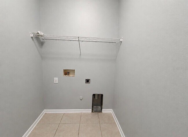Building Photo - 9630 Baton Rouge Ln