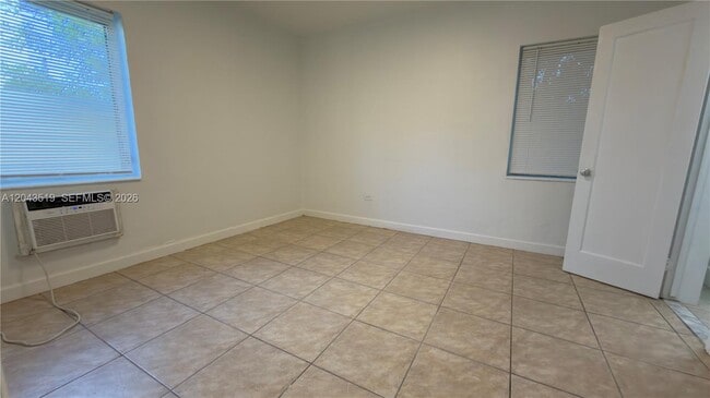 Building Photo - 808 84th St