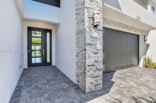 Building Photo - 8215 Crystal Downs Ave