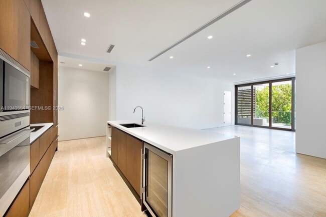 Building Photo - 311 Meridian Ave