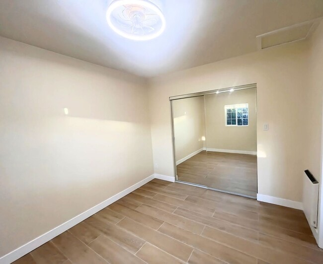 Building Photo - Beautiful  Casita