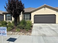 Building Photo - Beautiful 4 Bedroom 2 Bathroom Home in SE Visalia with Solar and Yard Care!