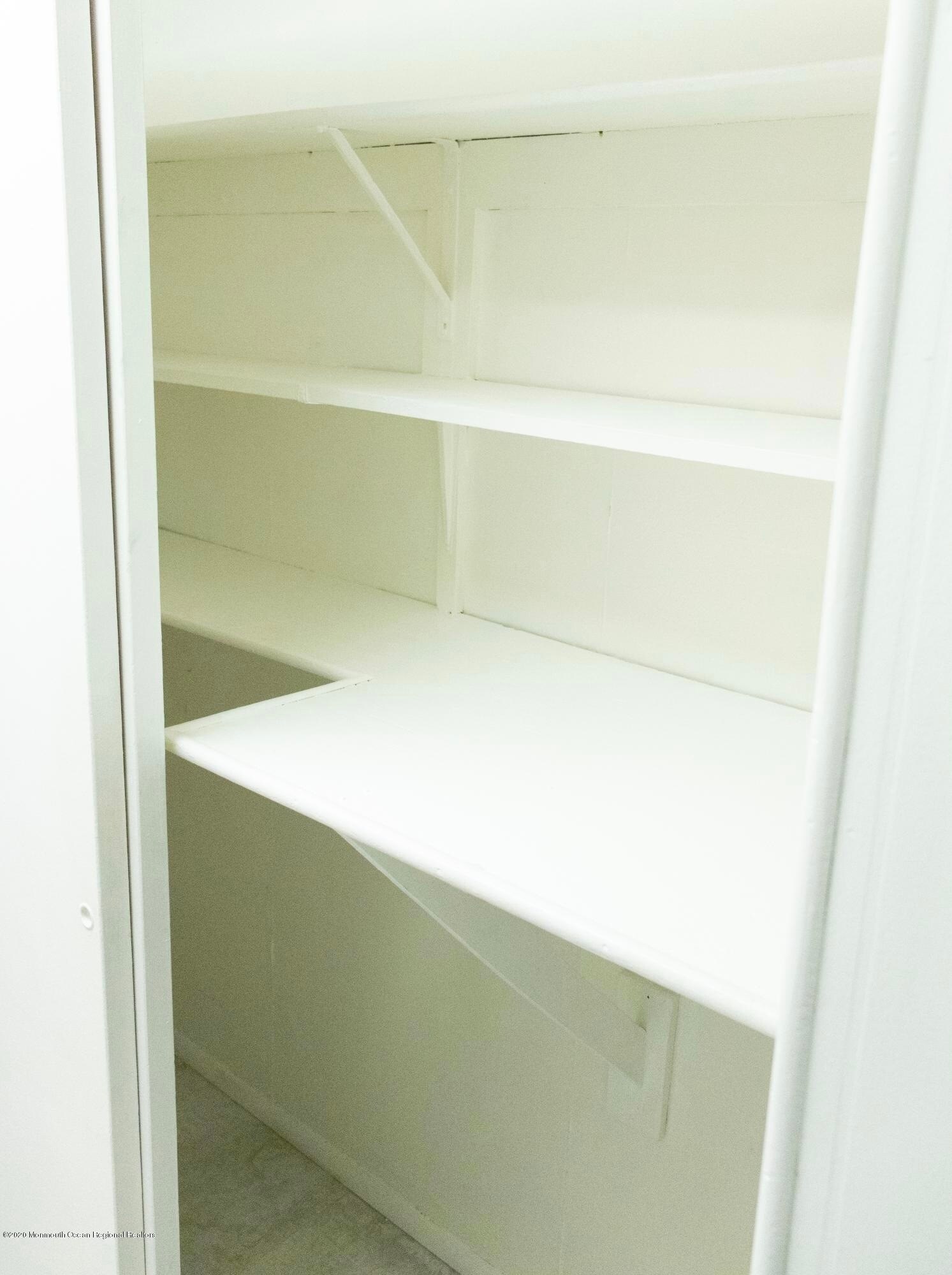 Building Photo - 107 Amberly Dr