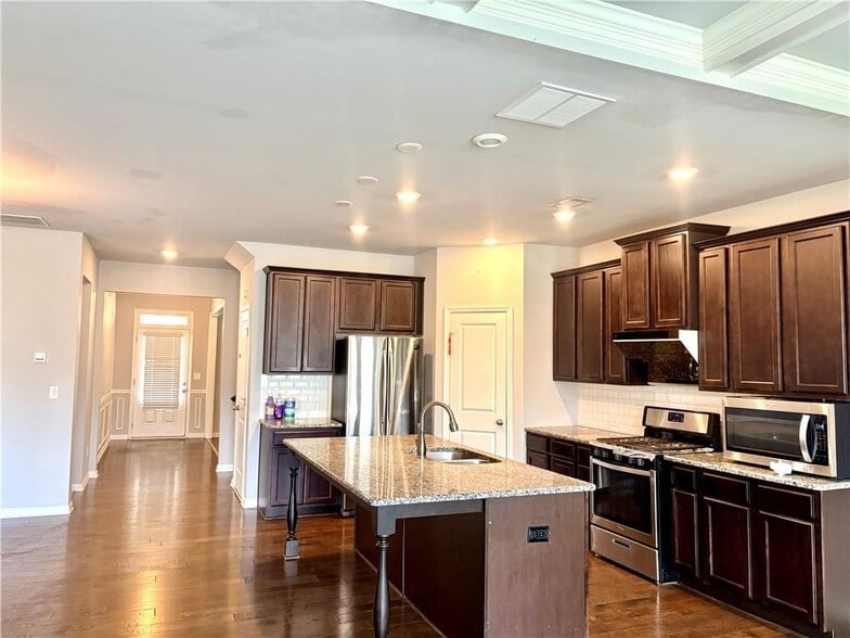 Building Photo - 2418 Ivy Meadow Ln