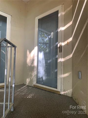 Building Photo - 19909 Henderson Rd