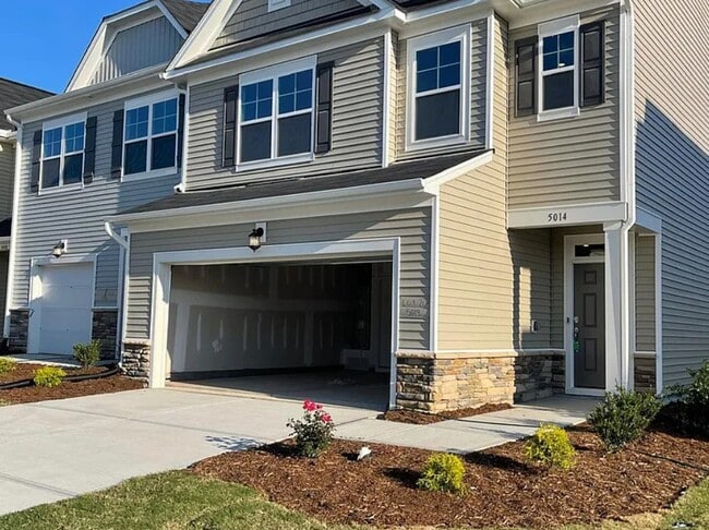 Building Photo - 5014 Pufa St