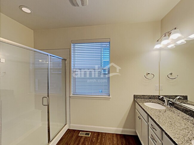 Building Photo - 12730 Ventana St