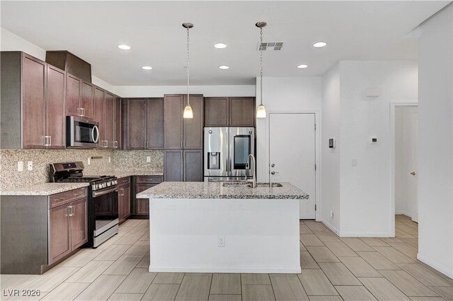 Building Photo - 985 Via Lombardi