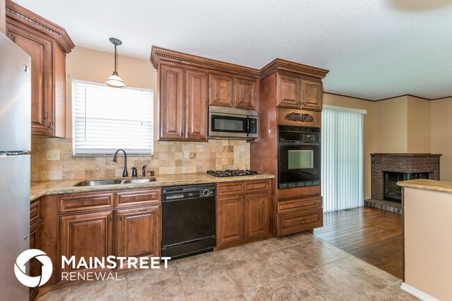 Building Photo - 4087 Fox Island Dr