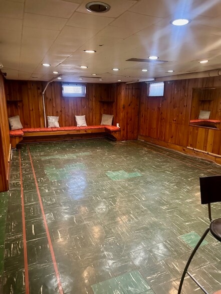 Building Photo - 468 Greenmount Ave