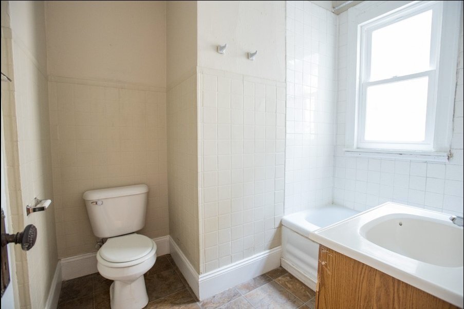 Building Photo - 2724 N Murray Ave