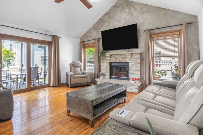 Building Photo - 5207 Sunmeadow Dr