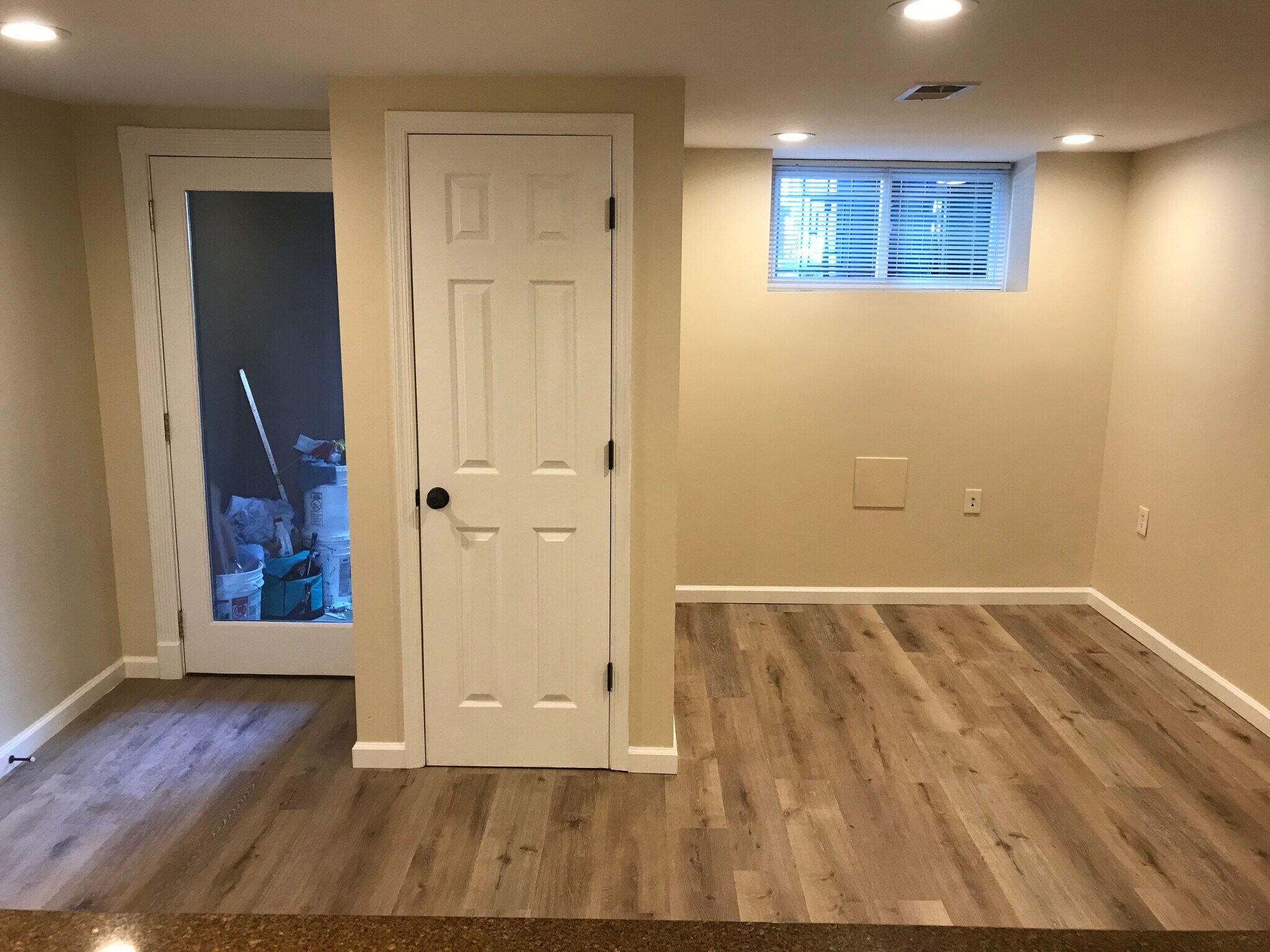 Living room/entry door/coat closet - 1448 Newton St NW
