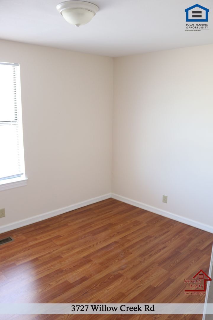 Building Photo - 3725 Willow Creek Rd