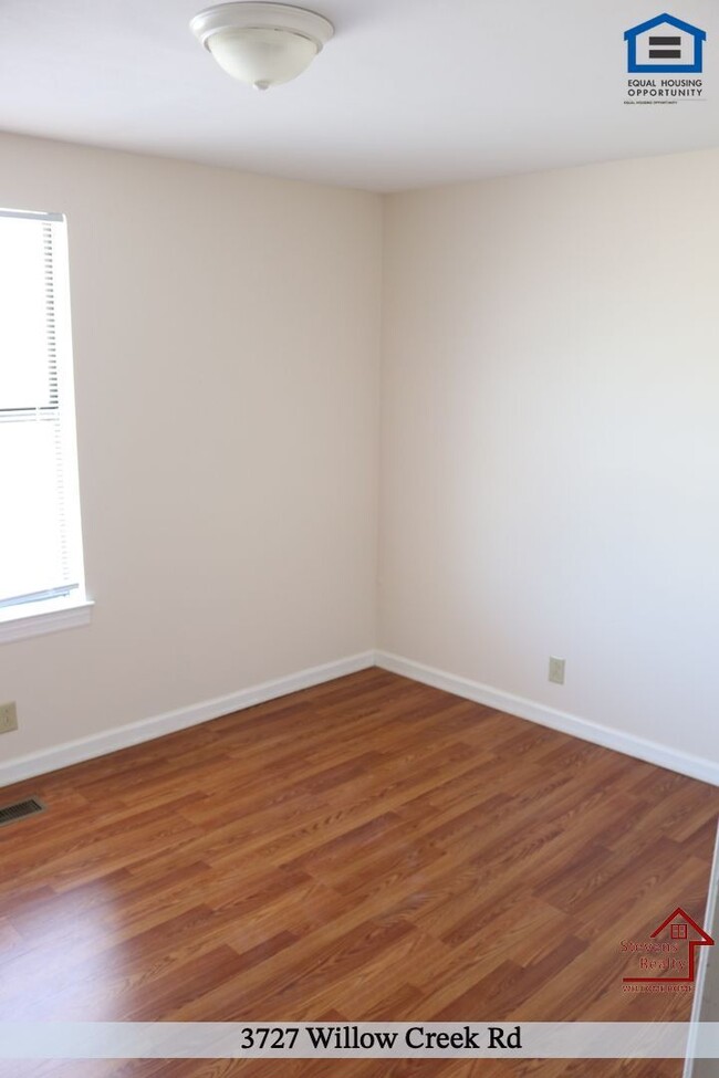Building Photo - 3725 Willow Creek Rd