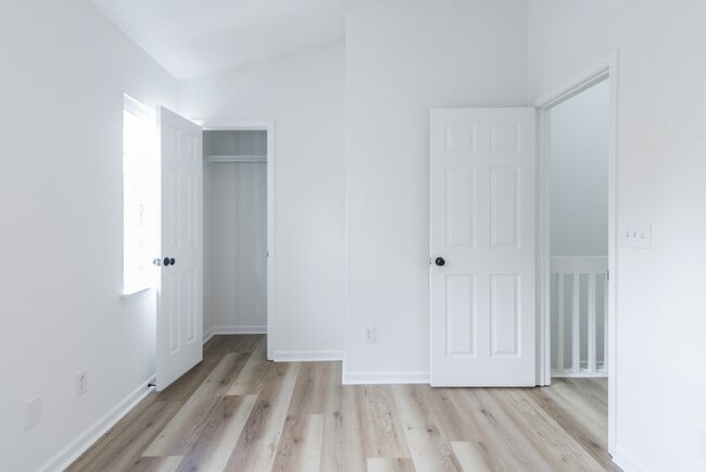 Building Photo - 1766 Forest Side Ln