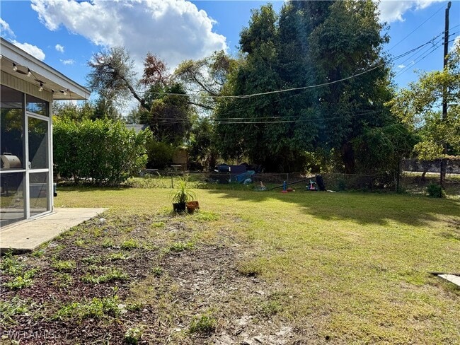 Building Photo - 1073 San Remo Ave