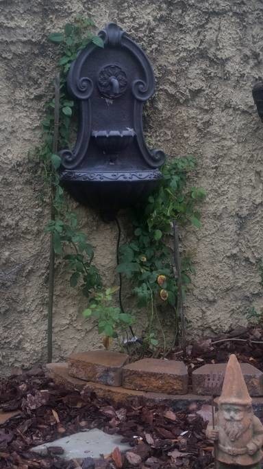 Building Photo - 730 6th St NE