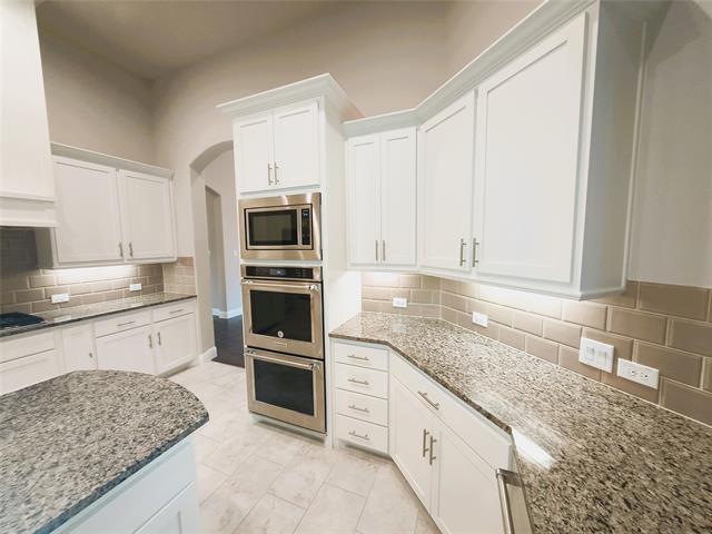 Building Photo - 1616 Silla Dr