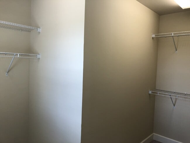 Building Photo - 3BD 2.5 BA TOWNHOME FOR RENT IN COOPER SQ