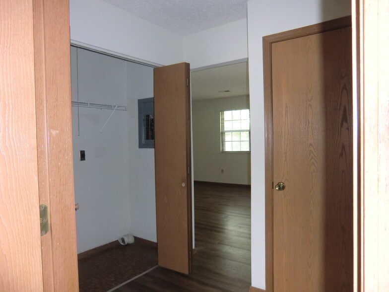 Building Photo - 31 Cherry Tree Ln