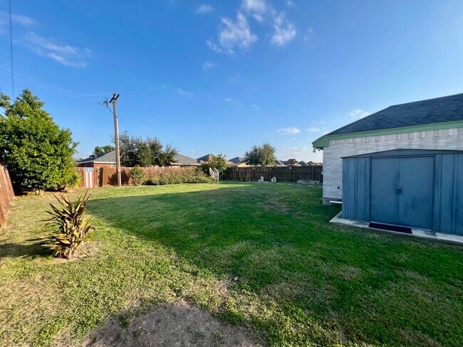 Building Photo - 3322 Adams Landing Ave