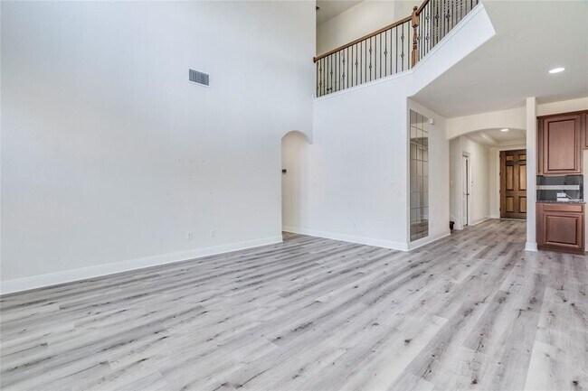 Building Photo - 5728 Siragusa Dr
