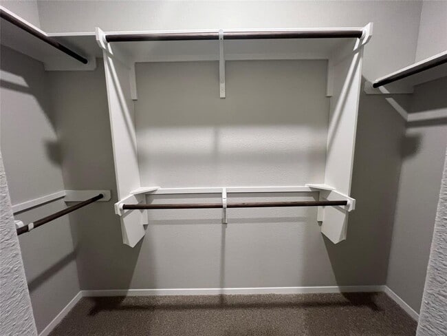 Building Photo - 13 Bent Trl Ln