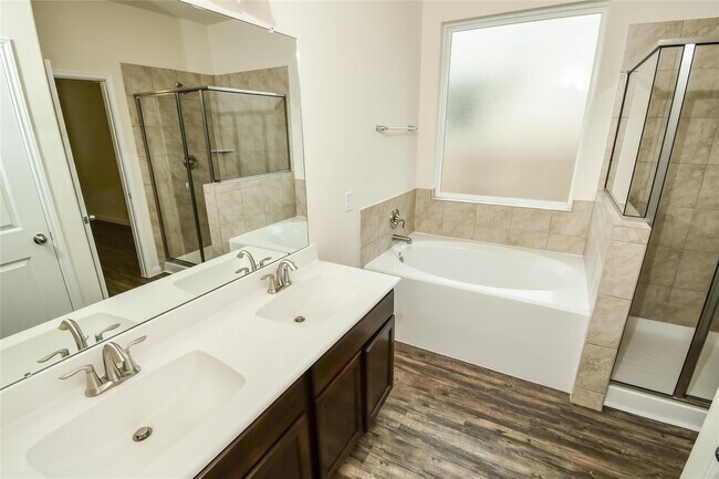 Building Photo - 29626 Woodsons Shore Dr