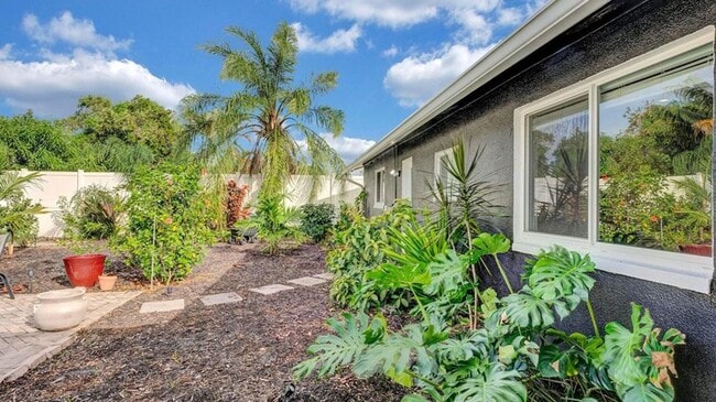 Building Photo - 2941 Angler Dr