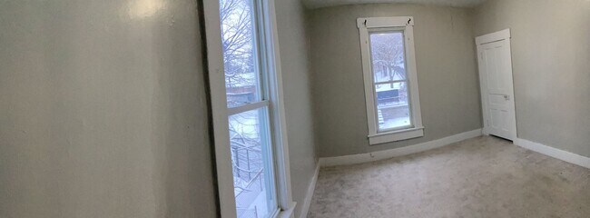 Building Photo - Jefferson222