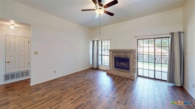 Building Photo - 1801 Thomas Ct