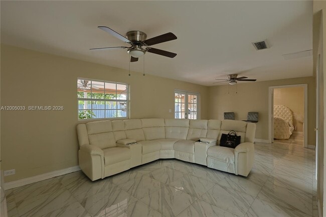 Building Photo - 4147 W 8th Ave