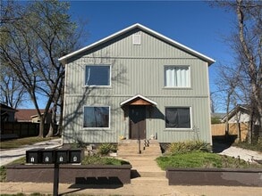 Building Photo - 620 S 2nd St