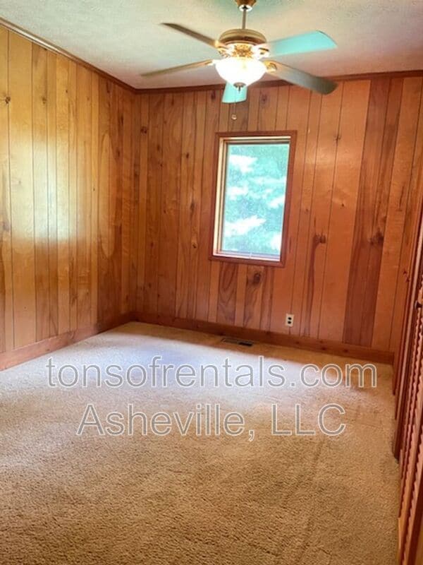 Building Photo - 304 Wilson Cove Rd