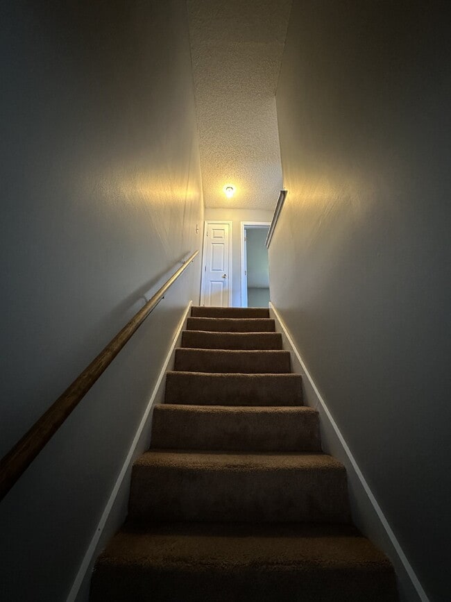 Building Photo - 113 Hickory Trace Rd