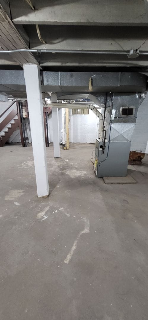 Building Photo - 3 bedroom 1 bath House for rent