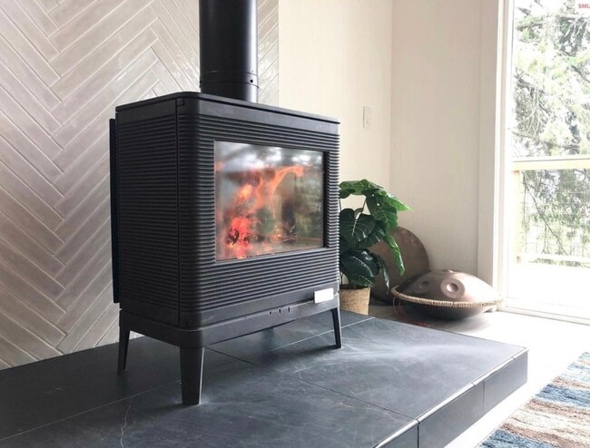 Building Photo - 275 Kelley Creek Rd