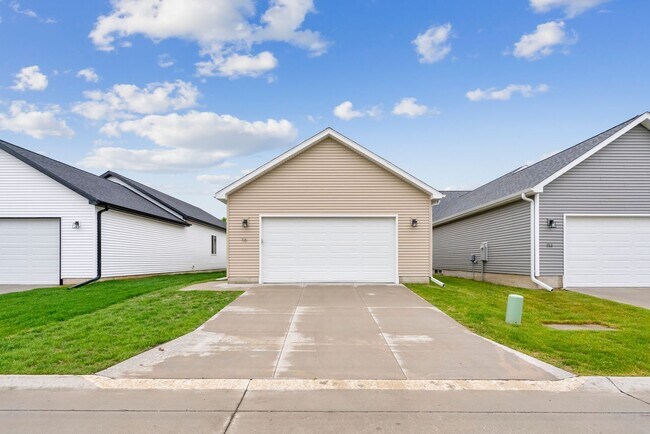 Building Photo - 116 Axlewood Dr