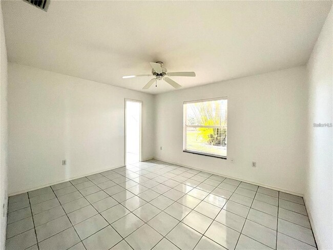 Building Photo - 2169 Onondaga Ln