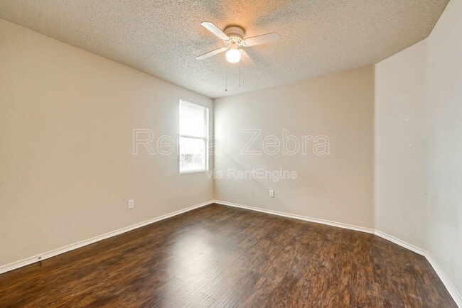 Building Photo - 1117 Scarlet Sage Pkwy