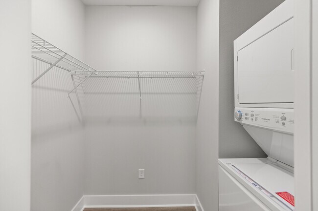 Building Photo - 305 Okaloosa Ave