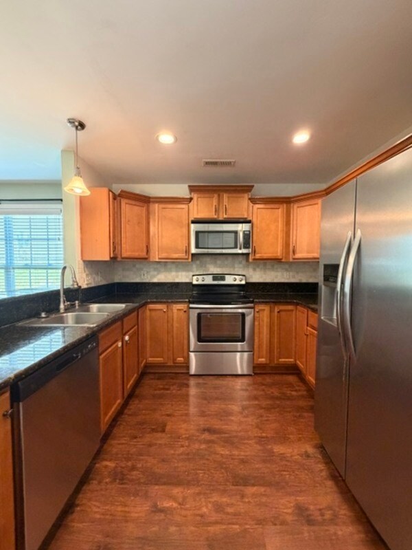 Building Photo - 925 Corison Loop