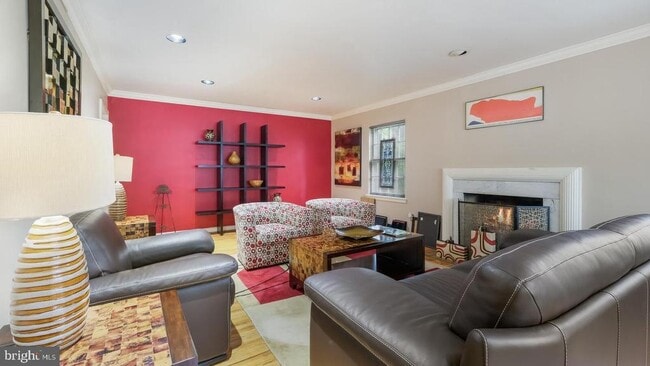 Building Photo - 646 Green Briar Rd