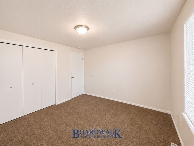 Building Photo - 3549 Colby Ave